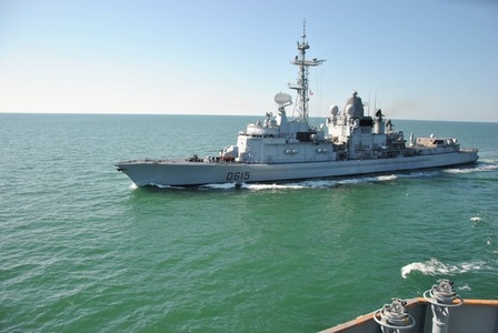 Nava şcoală a Greciei va participa la un exerciţiu cu două nave militare româneşti în Marea Neagră