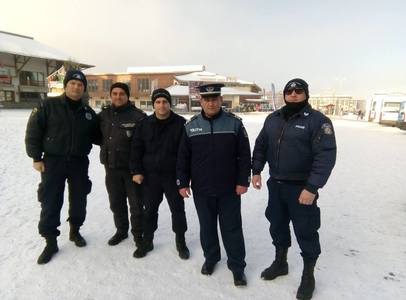 Cinci poliţişti români vor patrula, pe toată durata iernii, în staţiunea turistică bulgară Bansko