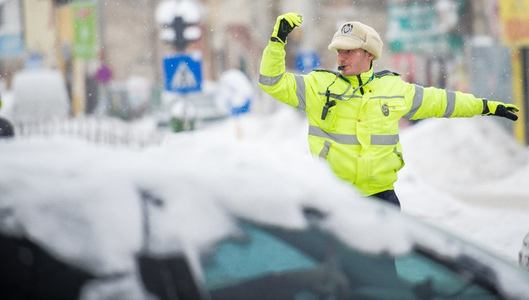 IGPR: Amenzi de peste 2,5 milioane de lei, date într-o singură zi; peste 440 de şoferi au rămas fără permis şi bunuri de peste 34.000 de lei au fost confiscate