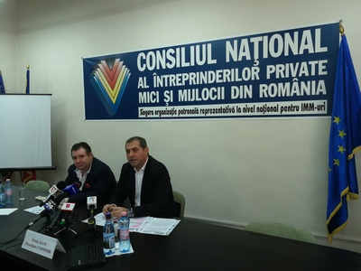 Florin Jianu (CNIPMMR): Aproape două milioane de angajaţi din privat au salariul mai mic, de la începutul anului, după transferul contribuţiilor sociale. E un haos generalizat