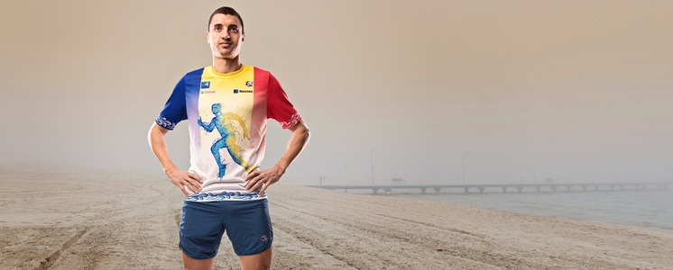 Peste o mie de sportivi care vor participa la Maratonul Nisipului în Mamaia vor purta un tricou tricolor pentru a celebra 100 de ani de la Marea Unire