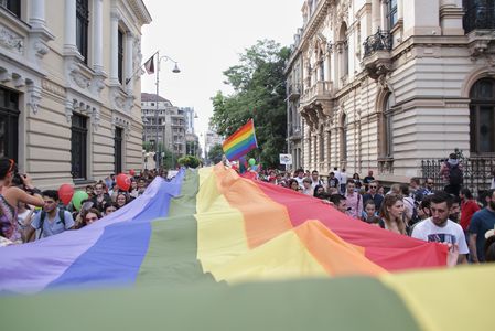 Bucharest Pride 2018 - Love is great! Primul flashmob din istoria de 14 ani a marşului. Peste 5.000 de participanţi. FOTO