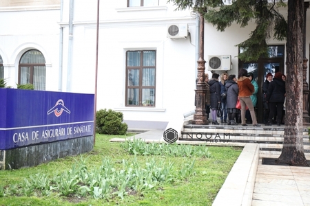 Preşedinţii - directori generali ai Caselor de Asigurări de Sănătate Dâmboviţa şi Constanţa au fost revocaţi din funcţii din cauza unor nereguli