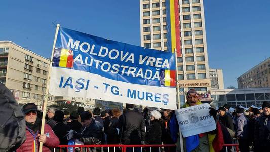 Protest al asociaţiilor civice care militează pentru Autostrada Iaşi – Târgu Mureş, vineri, în faţa Guvernului; Primăria Capitalei nu a autorizat evenimentul