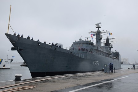 Fregata "Regele Ferdinand" şi-a încheiat misiunea NATO şi a revenit în portul militar Constanţa