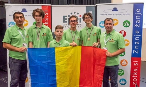 Elevii români au obţinut trei medalii de aur şi una de argint la Olimpiada Europeană de Informatică pentru Juniori
