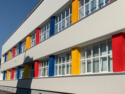 Un complex educaţional, reabilitat cu 9 milioane de euro, a fost inaugurat în sectorul 4 al Capitalei - FOTO