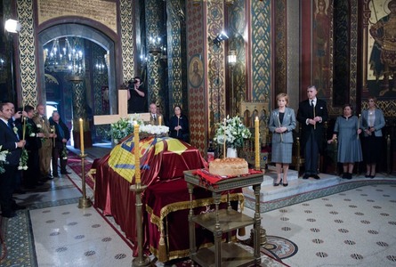 Regina-mamă Elena a fost reînhumată la Curtea de Argeş alături de fiul ei, Regele Mihai I