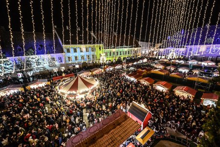 Târgul de Crăciun de la Sibiu a fost deschis oficial - FOTO