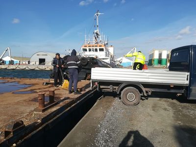 Administraţia Porturilor Maritime anunţă că ecologizarea zonei din dreptul navei Queen Hind va fi finalizată în cursul zilei