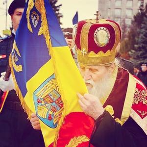 Arhiepiscopul Sucevei şi Rădăuţilor IPS Pimen, înmormântat la Mănăstirea Sihăstria Putnei - VIDEO