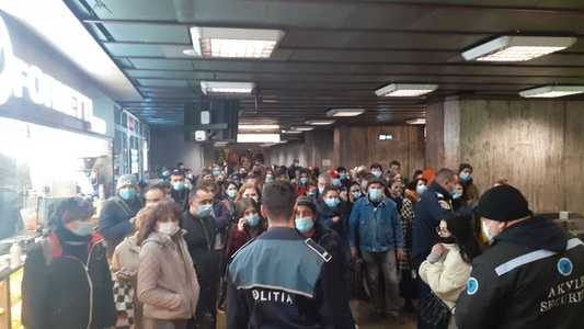 Metrorex, despre defecţiunea de luni: Deşi a fost înregistrat un trafic crescut de călători în staţiile Mihai Bravu, Timpuri Noi şi pe culoarele de corespondenţă de la Piaţa Unirii şi Dristor, s-a asigurat îndrumarea şi protecţia călătorilor