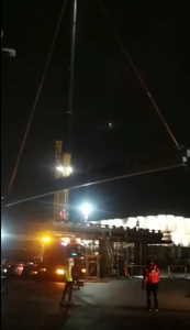 CNAIR: A fost montată prima grindă la pasajul Mogoşoaia, circulaţia în zonă fiind restricţionată - VIDEO