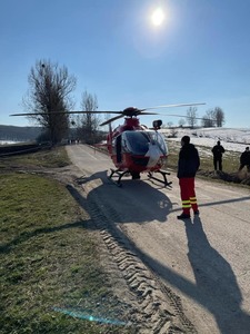 Copilotul rănit la Raliul Braşovului, dus la spitalul din Târgu Mureş, unde va fi operat / Cursa a fost oprită
