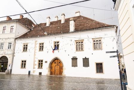 Casa natală a lui Matei Corvin din centrul municipiului Cluj-Napoca ar putea fi restaurată de Ministerul Dezvoltării