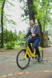 Tanczos Barna nu intenţionează implementarea unui program ”Rabla” pentru achiziţionarea de biciclete: Mersul pe bicicletă este o cultură şi nu depinde neapărat de bani