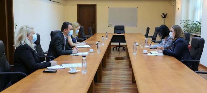 Cătălin Drulă a discutat cu preşedintele Ford România despre lansarea producţiei unui nou model Ford la Craiova până în 2023 şi despre proiecte propuse în PNRR în domeniul transporturilor
