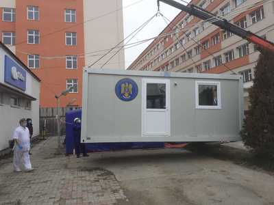 CNSU cere Guvernului să scoată din rezervele de stat construcţii modulare pentru operaţionalizarea unor centre de triaj la mai multe spitale şi centre de vaccinare / Specialiştii acceptă ajutorul oferit de Republica Moldova - DOCUMENT