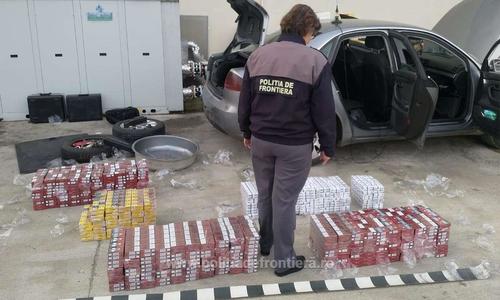 Ţigări în valoare de peste 300.000 de lei au fost confiscate de poliţiştii de frontieră - VIDEO