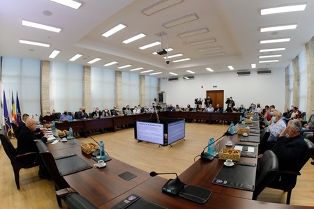 Consilierii judeţeni din Buzău au aprobat bugetul judeţului, în valoare de 100 de milioane de euro