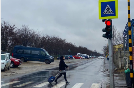 Braşov: Scădere a numărului de accidente pe trecerile pentru pietoni şi niciunul mortal, după ce municipalitatea a implementat un program de semaforizare şi iluminare suplimentară