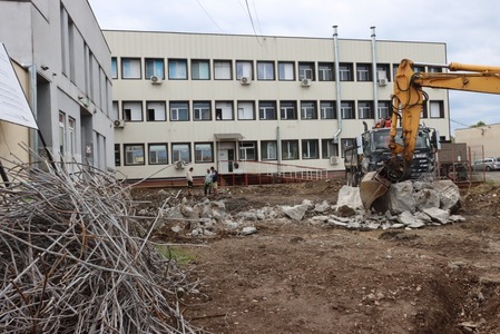Unitatea de Primiri Urgenţe şi Ambulatoriul Spitalului Judeţean Arad, modernizate şi dotate cu bani europeni/ Investiţie de 4 milioane de euro