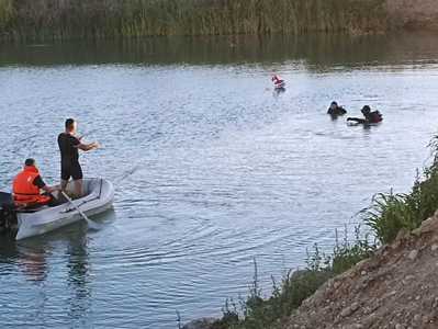 UPDATE Olt: Bărbat de 25 de ani, înecat într-un lac. Trupul său a fost găsit de scafandri la 15 metri de mal / Dosar penal pentru săvârşirea infracţiunii de ucidere din culpă - VIDEO