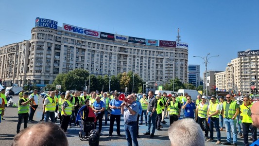 Protest al sindicaliştilor din penitenciare şi Poliţie, în faţa Guvernului/ Ei reclamă "ineficienta guvernare a României"