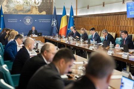 Guvernul a aprobat o hotărâre care stabileşte cheltuielile MAI pentru organizarea Comitetului Interministerial de Nivel Înalt al Forţei de Jandarmerie Europeană, în perioada 14-16 decembrie