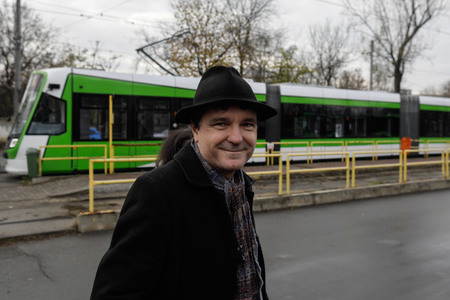 Primele 15 tramvaie Astra Imperio au început, de sâmbătă, să circule pe linia 41 / Nicuşor Dan: Este un moment de bucurie pentru Bucureşti