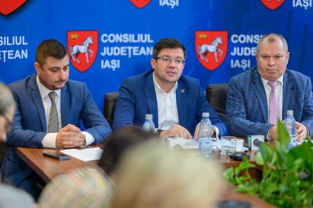 Şeful Consiliului Judeţean Iaşi, Costel Alexe, a anunţat că pe drumul care leagă municipiile Iaşi şi Paşcani vor fi construite trei pasaje: Sunt investiţii pe care comunitatea le aşteaptă de foarte mult timp
