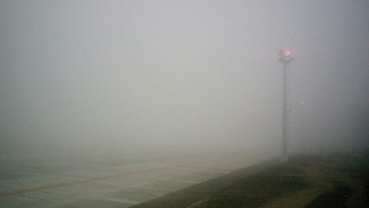 Pentru a cincea zi la rând activitatea aeroportului Suceava este afectată din cauza ceţii, câteva zboruri fiind anulate
