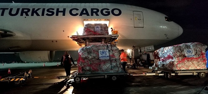 O aeronavă cargo Boeing B777F cu ajutoare destinate populaţiei afectate de cutremurul din Turcia  a decolat duminică de pe Aeroportul Internaţional ”Henri Coandă” - FOTO