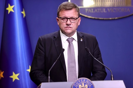 Ministrul Muncii, Marius Budăi: Pensiile încasate pe card au intrat încă de ieri, cele prin factorul poştal vor ajunge la pensionari până în 11 aprilie / Voucherele de alimente, distribuite până în 13 aprilie