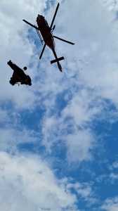 Doi soţi din Feteşti, răniţi după ce au alunecat zeci de metri pe zăpadă, pe Valea Caraimanului din Bucegi / Un elicopter a fost chemat pentru a-i prelua