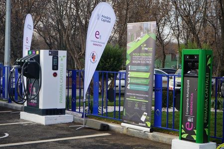 Primarul Capitalei anunţă că vor fi amplasate 40 de staţii de încărcare pentru maşinile electrice în Bucureşti / Amenzile pentru cei care parchează sau staţionează pe aceste locuri vor fi între 500 şi 1.000 lei