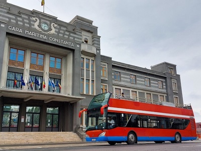 Constanţa: Autobuzele etajate au fost reintroduse pentru acest sezon estival/ Peste 100 de obiective turistice vor putea fi văzute în acest circuit - FOTO
