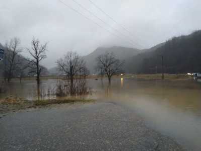 Hidrologii au emis o avertizare cod galben de inundaţii pentru judeţul Alba