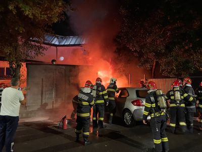 Incendiu la Spitalul Robănescu – Intervenţia, realizară cu o autospecială nouă, specializată pentru incendiile la instalaţii electrice / Arafat: Pompierii discută cu Enel pentru repunerea Spitalului Robănescu în funcţiune

