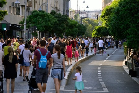 ”Străzi Deschise” Bucureşti: În ultimul weekend din luna august, Calea Victoriei devine pietonală între Piaţa Victoriei şi Splaiul Independenţei şi găzduieşte activităţi recreative în aer liber
