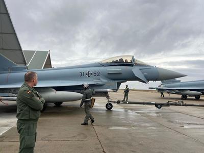 Avioanele de luptă Eurofighter din Germania au sosit, miercuri, în România pentru a oferi sprijin la supravegherea spaţiului aerian - FOTO