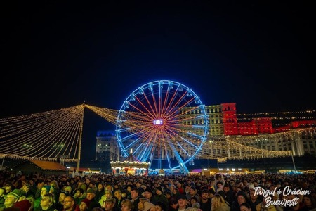 Nicuşor Dan: 1,2 milioane de bucureşteni şi turişti au vizitat anul acesta Târgul de Crăciun din Piaţa Constituţiei