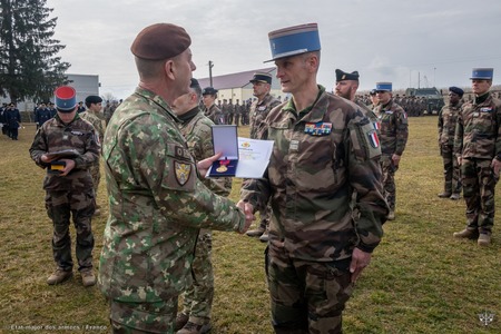 Colonelul Benoît Chrissement a preluat comanda Grupului de luptă al NATO în România