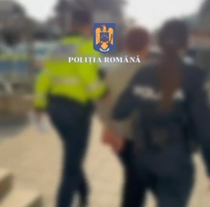 Un tânăr de 21 de ani a fost reţinut de poliţişti, după ce 16 autoturisme au fost găsite cu geamurile sau lunetele sparte, în Sectorul 6 - VIDEO