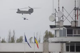 Constanţa: O nouă dronă a fost semnalată în apropierea Aeroportului ”Mihail Kogălniceanu”/ Militarii afirmă că aceasta era, cel mai probabil, de natură comercială, a evoluat cu viteze mici şi la înălţimi reduse