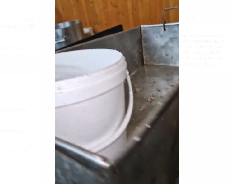 Inspectorii ANSVSA au suspendat activitatea restaurantului din Reghin care a organizat Balul însuraţilor, eveniment la care zeci de persoane au acuzat stări specifice toxiinfecţiei alimentare