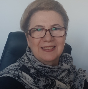 10 ANI DE LA COLECTIV - Medicul Elena Copaciu: Practic ce e diferit în momentul acesta e înţelegerea faptului că marele ars trebuie să ajungă cât de repede, 24-48-72 de ore într-un centru de mari arşi conform