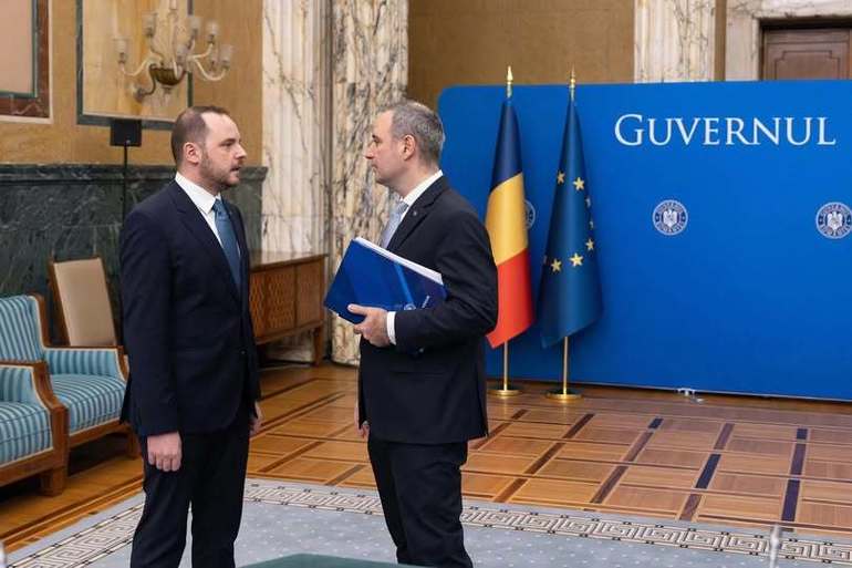 Document oficial guvernamental privind alocarea a 1,9 miliarde lei din fond rezervă bugetară pentru buget CNAS și finanțarea sănătății publice în România. | sursa foto: News.ro