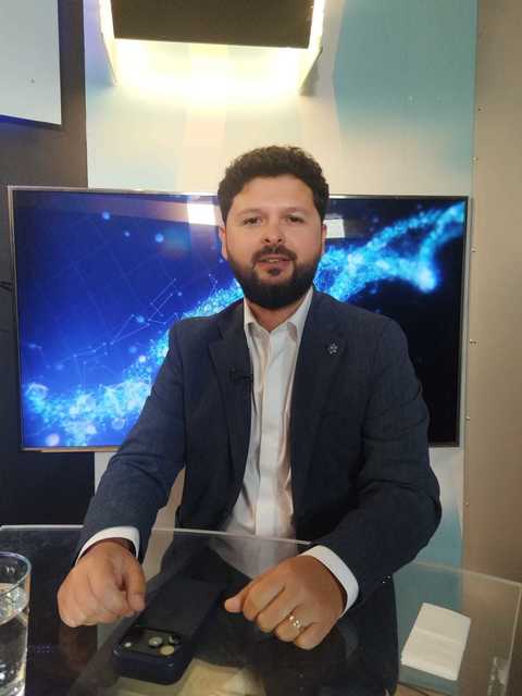 Adrian Pană, director general SMarketing Lab: Orice brand trebuie să comunice valoarea pe care o oferă, să nu comunice ceea de devalorizează brandul respectiv. Ceea ce devalorizează brandul presupune reducere, ofertă, preţ mic, avantaj imediat