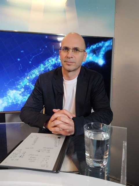 Psihologul Viorel Roman (ALIAT): Se menţine undeva la 10-11% scorul de consum extrem de nociv de alcool, pe care de regulă îl asociem cu dependenţa de alcool, şi mai sunt 6% din oameni care sunt la consum nociv
